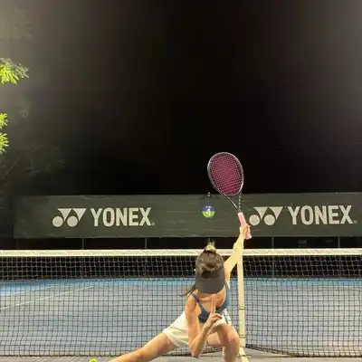 傅玲